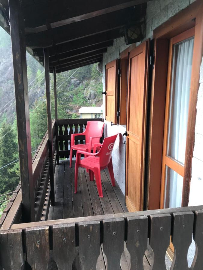 Rifugio Stella Alpina Hotel Saviore dell'Adamello Exterior foto
