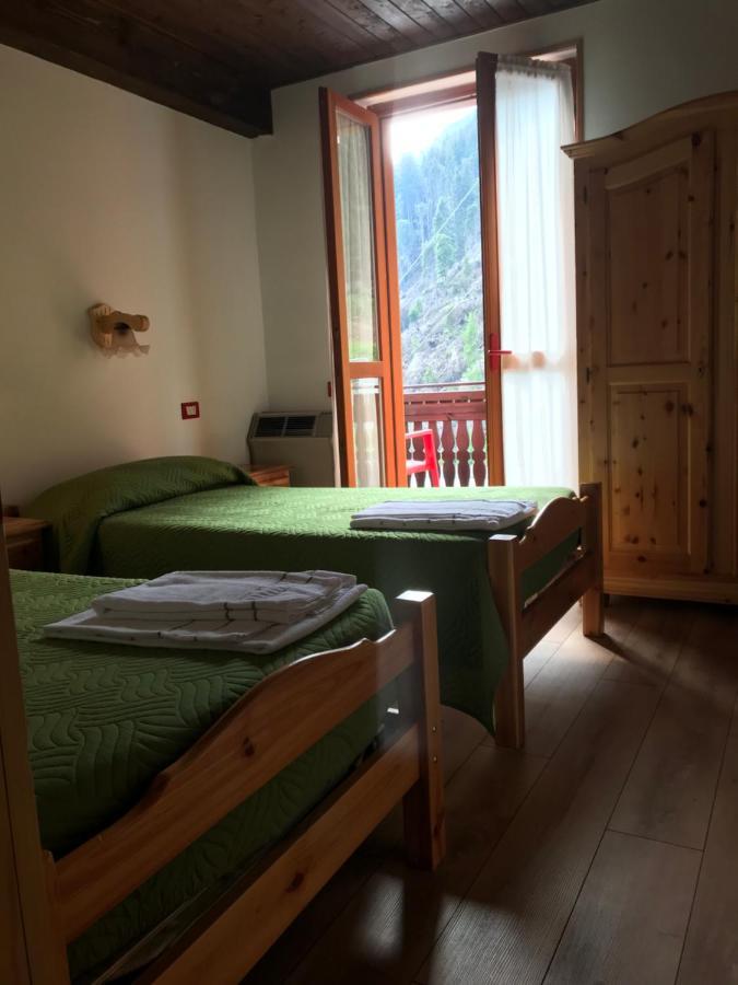 Rifugio Stella Alpina Hotel Saviore dell'Adamello Exterior foto
